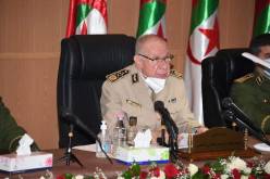 الفريق شنقريحة يُكرم أعضاء التشكيلة العسكرية المشاركة في تمرين روسيا