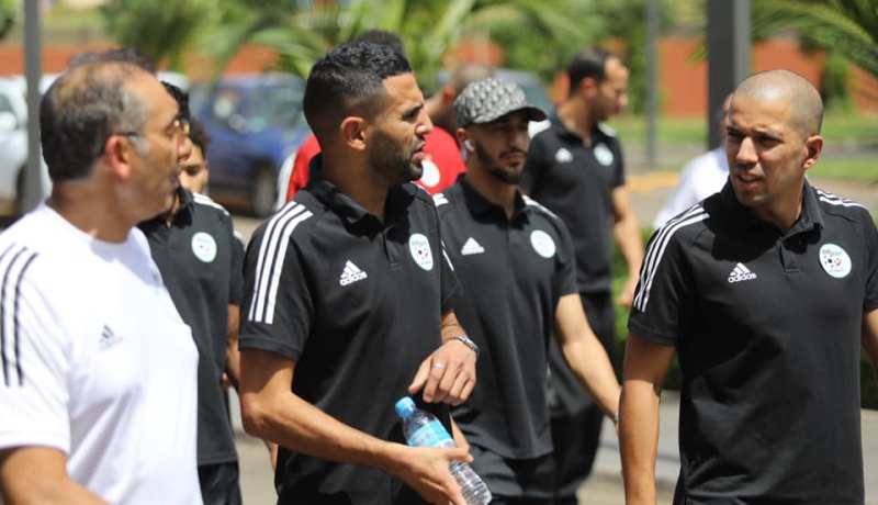 بالصور.. الخضر يقومون بجولة في نيامي