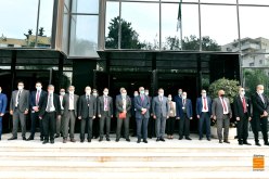 سوناطراك تنظم دقيقة صمت على أرواح شهداء 17 أكتوبر 1961