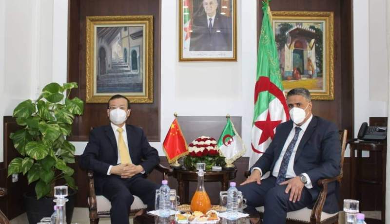 بلعريبي يبحث مع السفير الصيني سبل تسريع وتيرة الأشغال بالمركب الرياضي لوهران