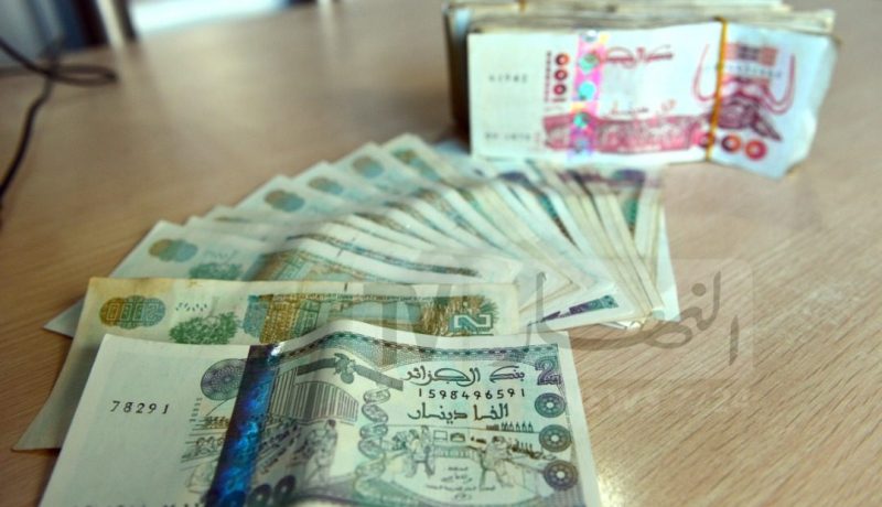 تيسمسيلت: الإطاحة بشبكة لتزوير الأوراق النقدية وحجز 42 ألف دينار