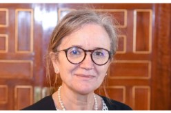 تونس: أول رئيسة وزراء بتاريخ العرب تؤدي اليمين الدستورية مع حكومتها