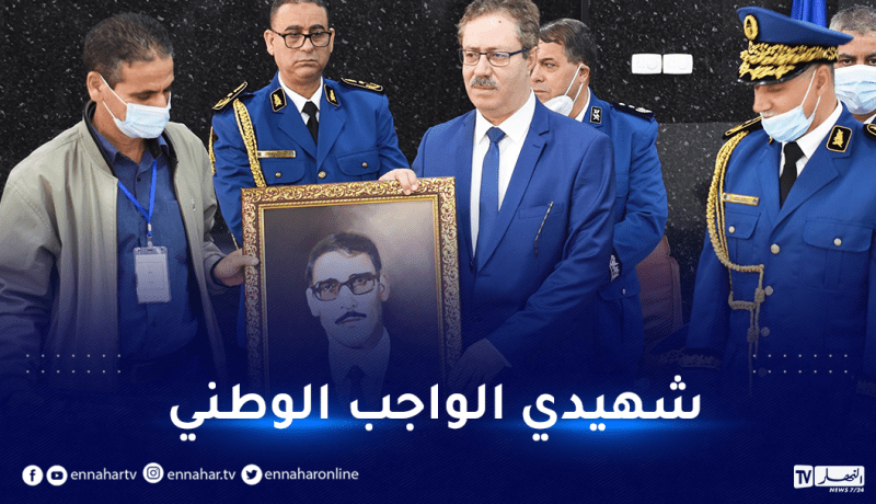 المدير العام للأمن الوطني يكرم عائلتي “أحمد لولو” و”عبد الناصر”