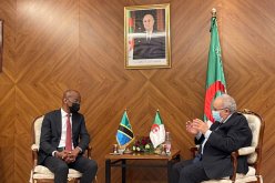 لعمامرة يستقبل وزير الطاقة التانزاني