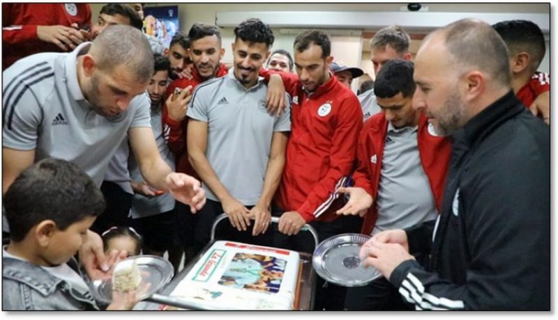 لاعبوا الخضر يحتفلون بإنجاز سليماني