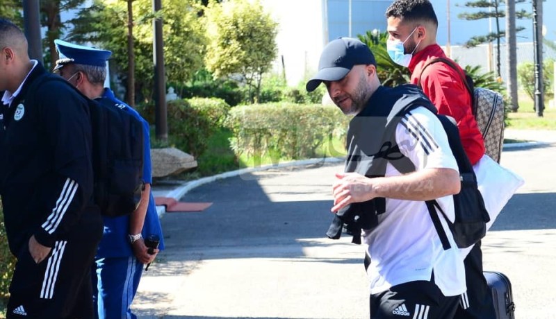 بالصور.. الخضر يشدون الرحال إلى نيامي تحسبا لمواجهة النيجر