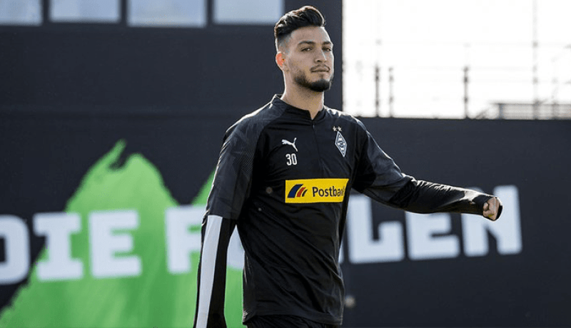 مدرب غلادباخ يزف أخبار سارة لبن سبعيني