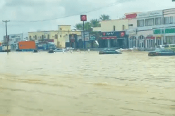 عمان.. مشاهد تحبس الأنفاس لإنقاذ محتجزين وسط السيول