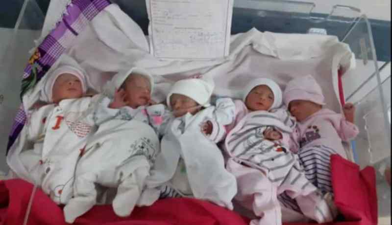غليزان: سيدة تنجب خمس أطفال بعد 3 سنوات من الإنتظار