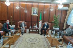 وزير الصحة يلتقي النقابة الوطنية لممارسي الصحة العمومية