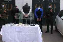 وهران: تفكيك شبكة إجرامية دولية وحجز مسدس وقلادة ماسونية