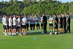 بالصور.. محليو الخضر يُجرون ثاني حصة تدريبية بدبي
