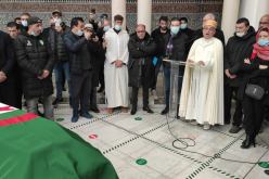 بالصور: أجواء مهيبة بباريس توديعا للفقيد لوصيف حماني