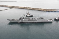 الفرقاطة الباكستانية  ” ALMAGIR-260″ ترسو في ميناء الجزائر