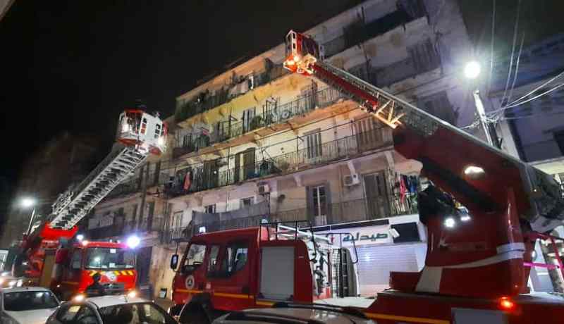 وهران: إجلاء 5 عائلات من بناية قديمة انهارت أدراجها بحي قمبيطة