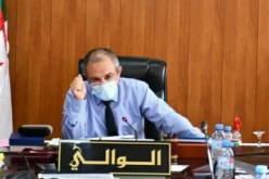 الشلف: الوالي يسلم رخص الإستغلال لعدد من المستثمرين