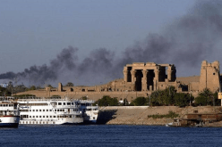 مصر: جنوح باخرة تحمل عشرات السياح