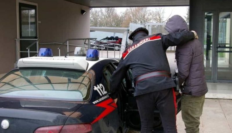 شاب مغربي يهاجم شيخا جزائريا من أجل هاتف نقال بإيطاليا