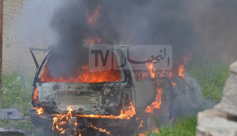 شرطي يهدد محامي بالقتل ويحرق سيارته بسبب خيانة زوجية