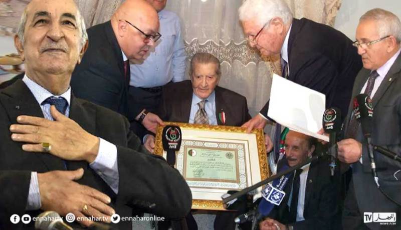 الرئيس تبون يقلّد المجاهد سيد علي عبد الحميد وسام الاستحقاق الوطني بدرجة عشير
