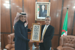 وزير الصحة يبحث تعزيز الشراكة مع سفير دولة قطر