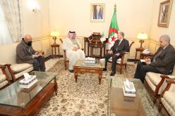 رئيس مجلس الأمة يستقبل سفير قطر لدى الجزائر