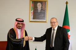 وزير الإتصال يستقبل السفير السعودي بالجزائر