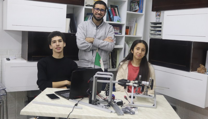 الجزائر تحتل المرتبة الأولى دوليا في مسابقة تصميم الروبوتات