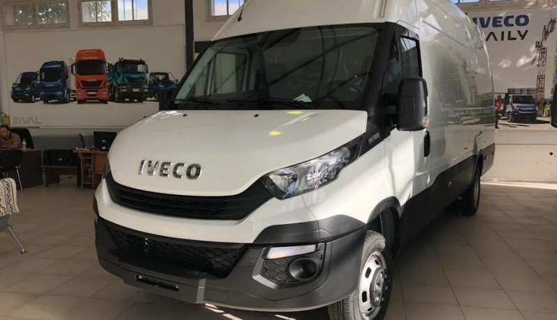 IVECO Daily 18 M3.. مركبة تجارية بمواصفات عالمية والتسليم فوري