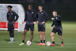 بالصور.. بونجاح يُشارك في تدريبات السد ويغيب عن بداية تربص الخضر