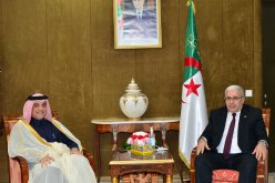 بوغالي يهنئ سفير دولة قطر بالجزائر على نجاح دورة كأس العرب