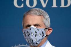 كبير المستشارين الطبيين لجو بايدن: المتحور أوميكرون أقل خطورة من دلتا