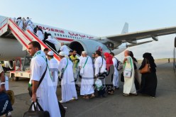 إلزام الحجاج بالجرعة الثالثة.. وزارة الشؤون الدينية تُوضح