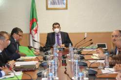 دراسة شروط وكيفيات التكوين للحصول على شهادة الكفاءة المهنية لسائقي مركبات نقل الأشخاص والبضائع