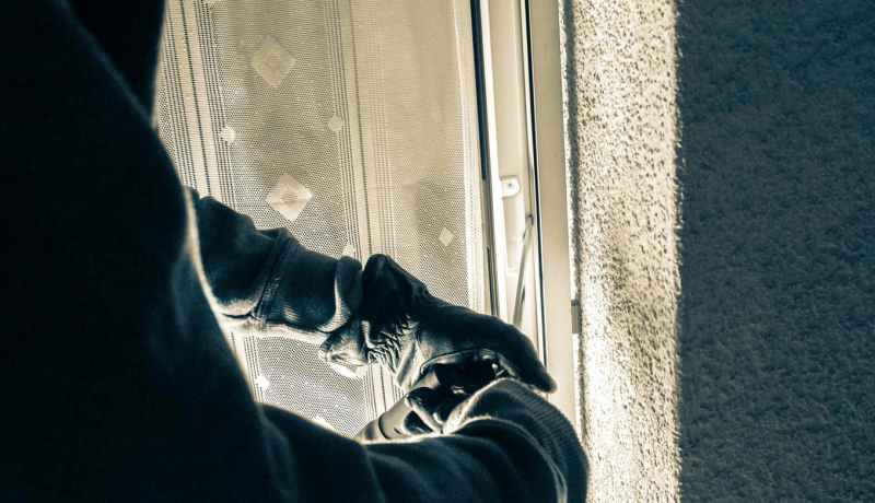 القبض على جزائريين بألمانيا سرقا منزلا في زوفينغن