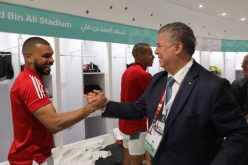 بالصور.. عمارة يحفز المحليين قبل عودته إلى الجزائر