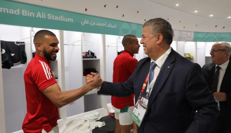 بالصور.. عمارة يحفز المحليين قبل عودته إلى الجزائر