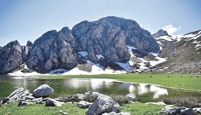 العثور على 9 أشخاص كانوا تائهين في بحيرة أوغلميم بتيكجدة