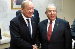 لعمامرة يتحادث مع نظيره الفرنسي