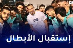 بالصور.. بن العمري يحضى بإستقبال الأبطال في نادي قطر