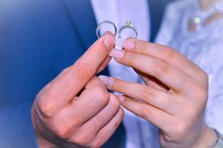 من يكون لي أملا أحيا لأجله