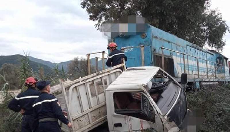 بجاية: جريح في إصطدام قطار بشاحنة في واد غير