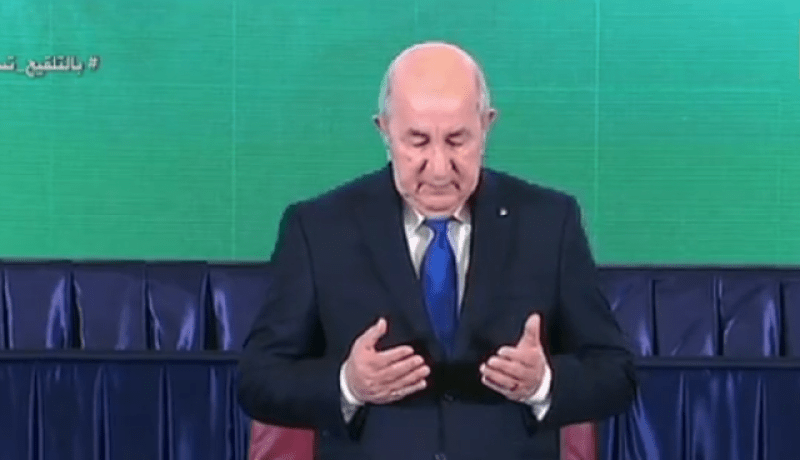 رئيس الجمهورية يقف دقيقة صمت على أرواح مهنيي الصحة ضحايا كورونا