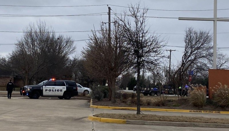 مسلح يحتجز رهائن في كنيس في تكساس