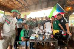 بالصور.. إيتو يستقبل أنصار الخضر قبل مواجهة غينيا الإستوائية