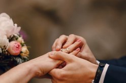 تحلم بعلاقة زواج متينة لا تتردد واختر هذه العاصمية