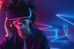 هنديان يتزوجان بتقنية الميتافيرس بحضور والد العروس المتوفى