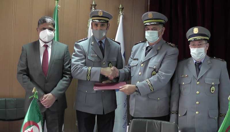 تلمسان: تنصيب المراقب العام صندالي عبد الرزاق مديرا جهويا للجمارك