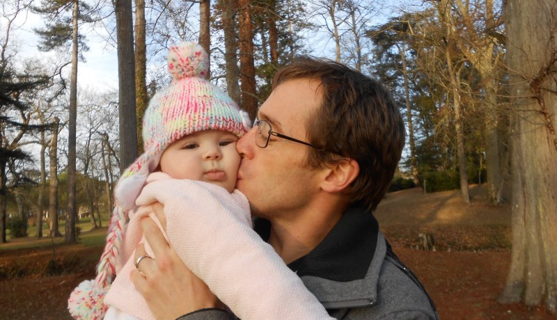 صحفي فرنسي يطلق نداء للعثور على ابنته في الجزائر