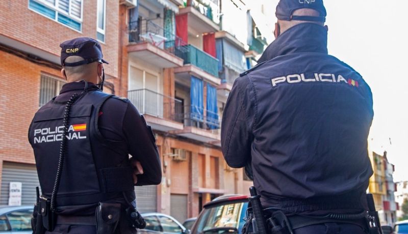 سيتم تسليمه إلى السلطات الجزائرية.. اعتقال خمسيني في إسبانيا والتهمة خطيرة